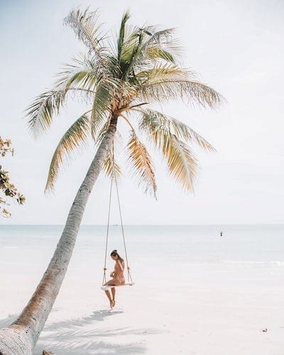 Boho Beach Hut is your one stop online clothing store for women's boho clothing, dresses, tops, pants and accessories. Shop the latest trends of bohemian style dresses, beach dresses, maxi dresses, spaghetti strap and strapless dresses and sundresses.