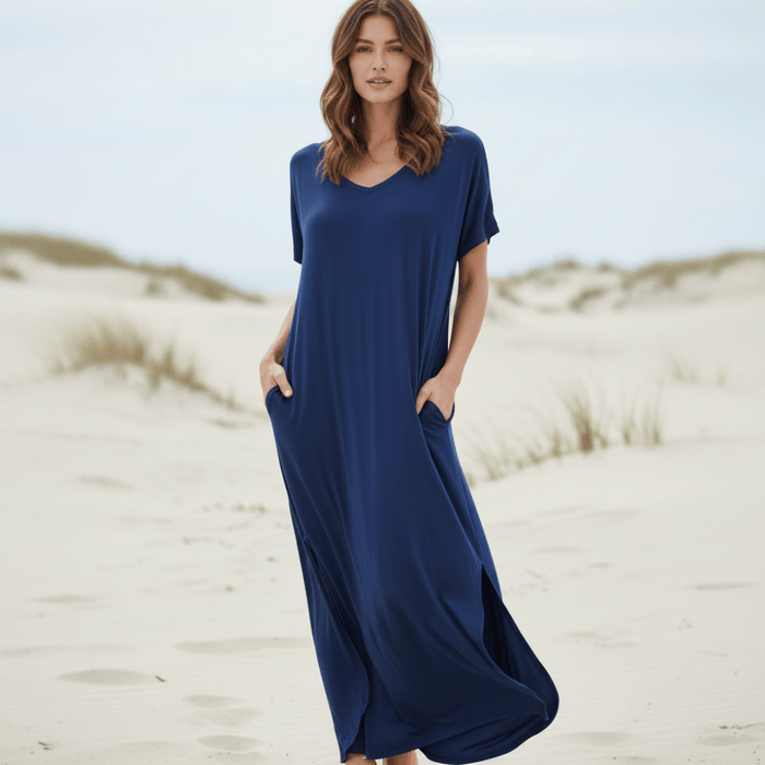 Dark blue casual boho maxi dress with V-neck, short sleeves, pockets and flowy ankle-length fit